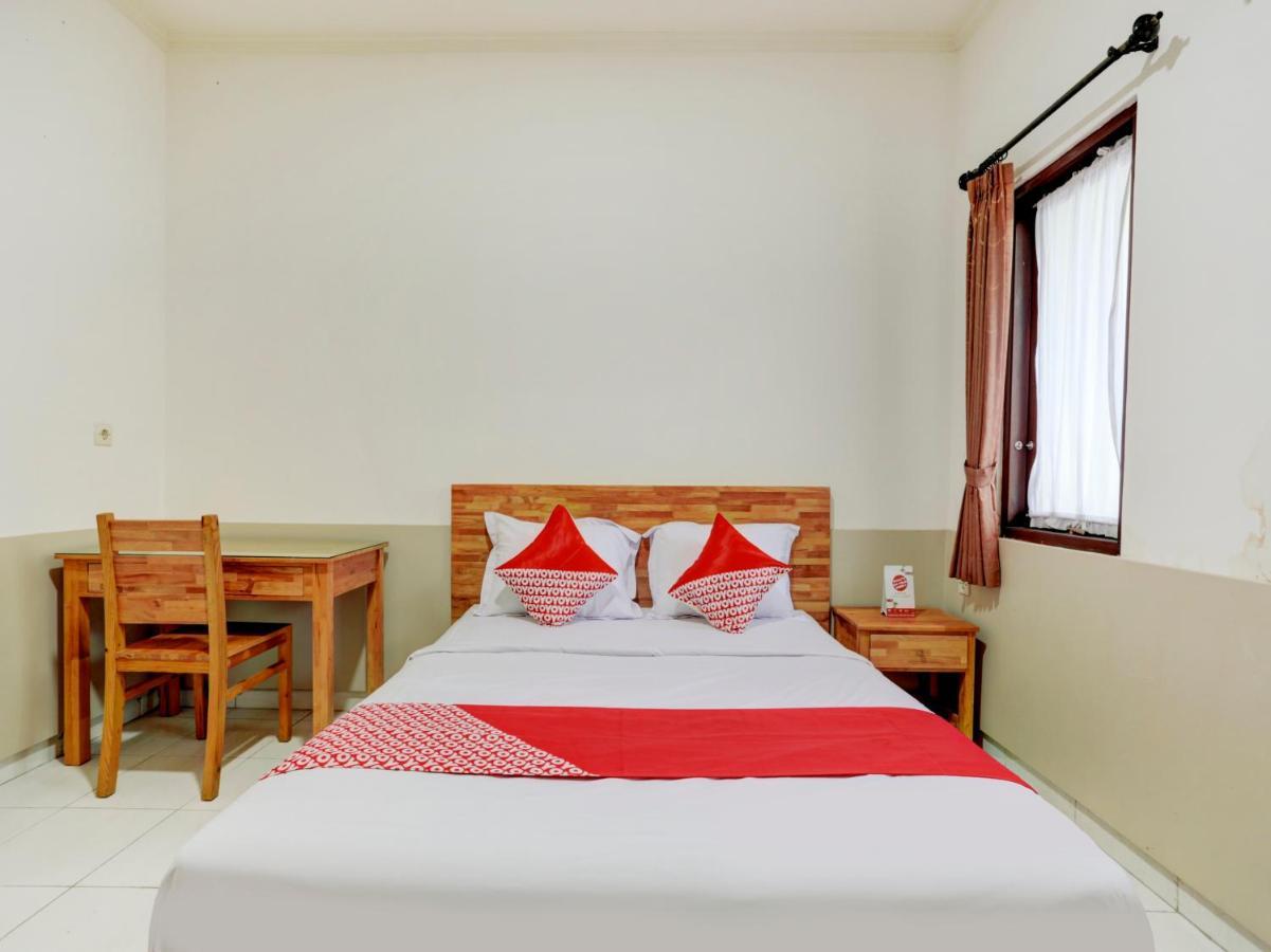 Oyo Flagship 90754 Alamanda Guesthouse 丹帕沙 外观 照片