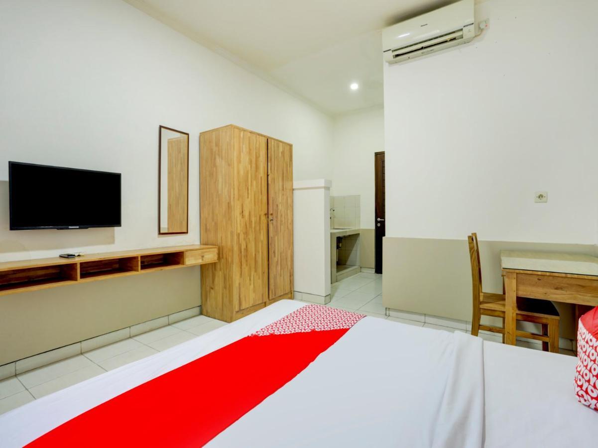 Oyo Flagship 90754 Alamanda Guesthouse 丹帕沙 外观 照片