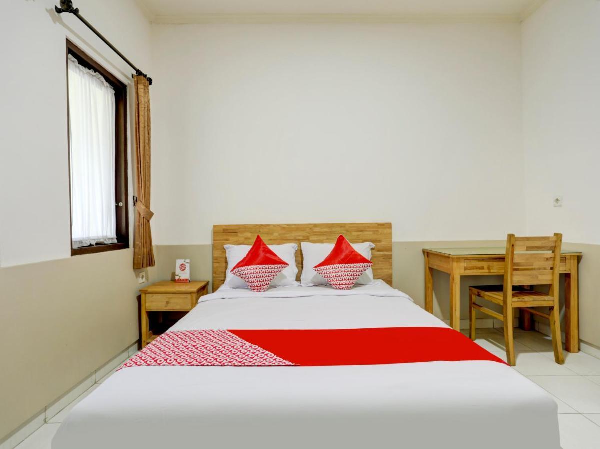 Oyo Flagship 90754 Alamanda Guesthouse 丹帕沙 外观 照片