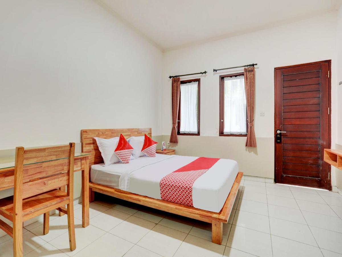 Oyo Flagship 90754 Alamanda Guesthouse 丹帕沙 外观 照片